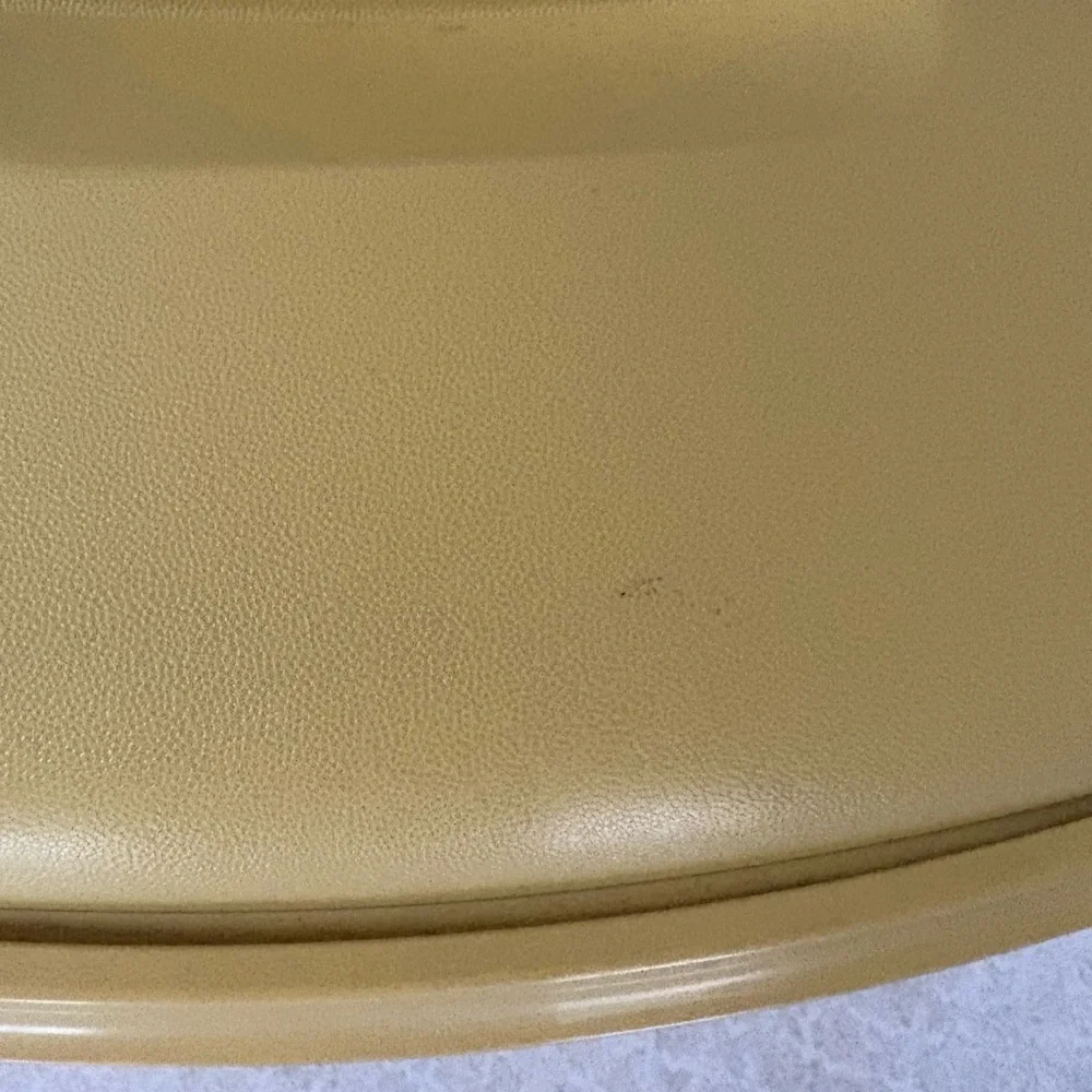 Tupperware Yellow Food Storage Container - Picture 6 of 7